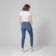 Jean slim 7/8 ème bleu moyen en denim powerstretch gainant