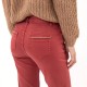 Pantalon coupe slim taille basse teinture vintage cerise