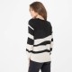 Pull motif graphique noir et beige