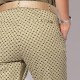 Pantalon imprimé vert et jaune coupe cigarette en coton responsable